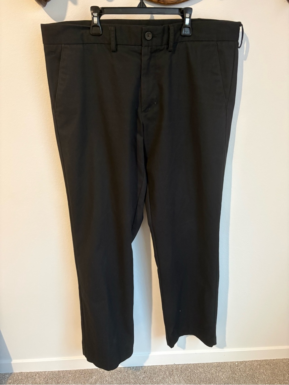 Haggar Black Men's Dress Pants - Classic Straight Fit 38x32